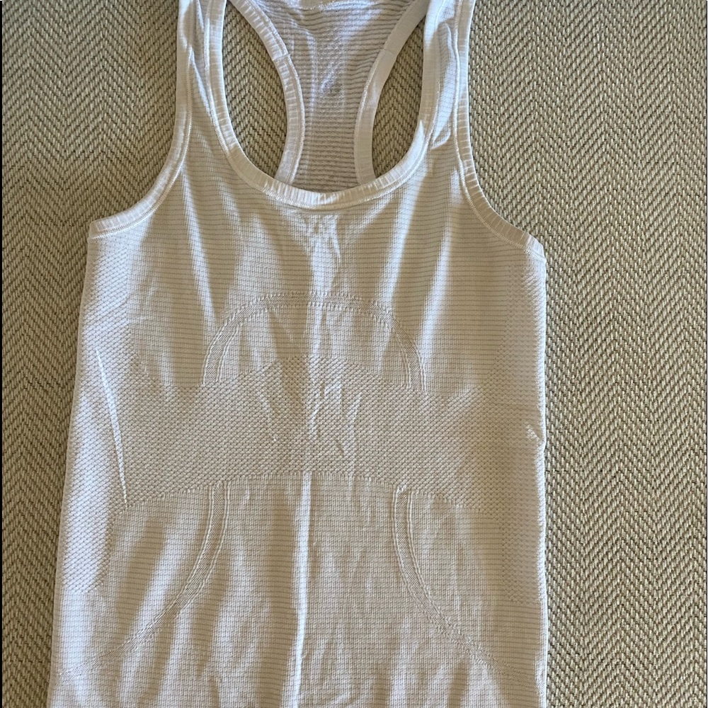 LULULEMON WHITE SWIFTLY TECH TANK TOP!